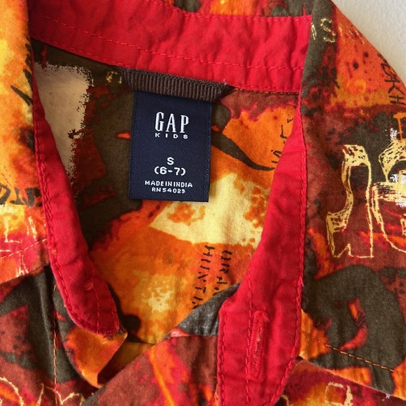 Gap boys multi color button up size S (6-7) - Picture 2 of 3